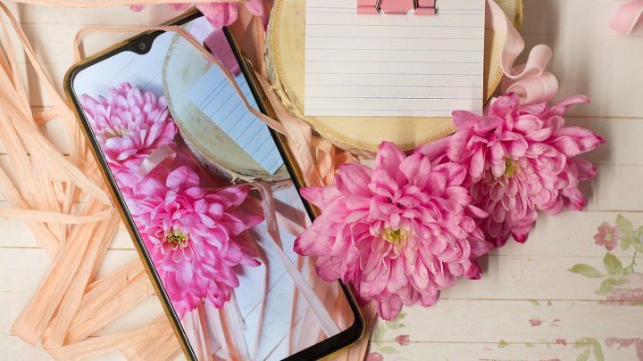 Wybór etui na telefon – na co zwrócić uwagę?