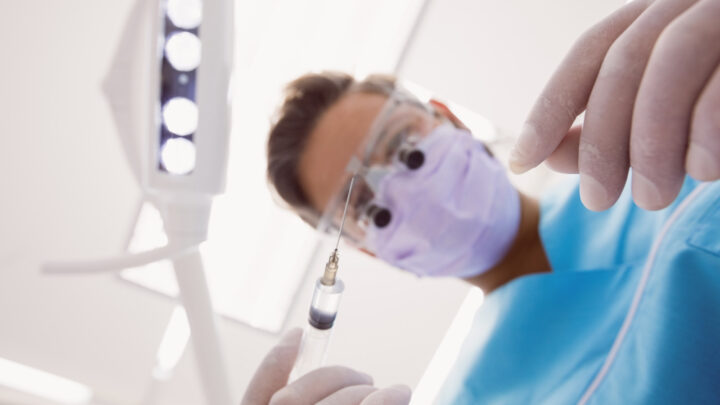 Leczenie porażenia nerwu twarzowego po znieczuleniu stomatologicznym – jakie są możliwości?