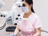 Czy można odbudować kilka brakujących zębów na mniejszej liczbie implantów?
